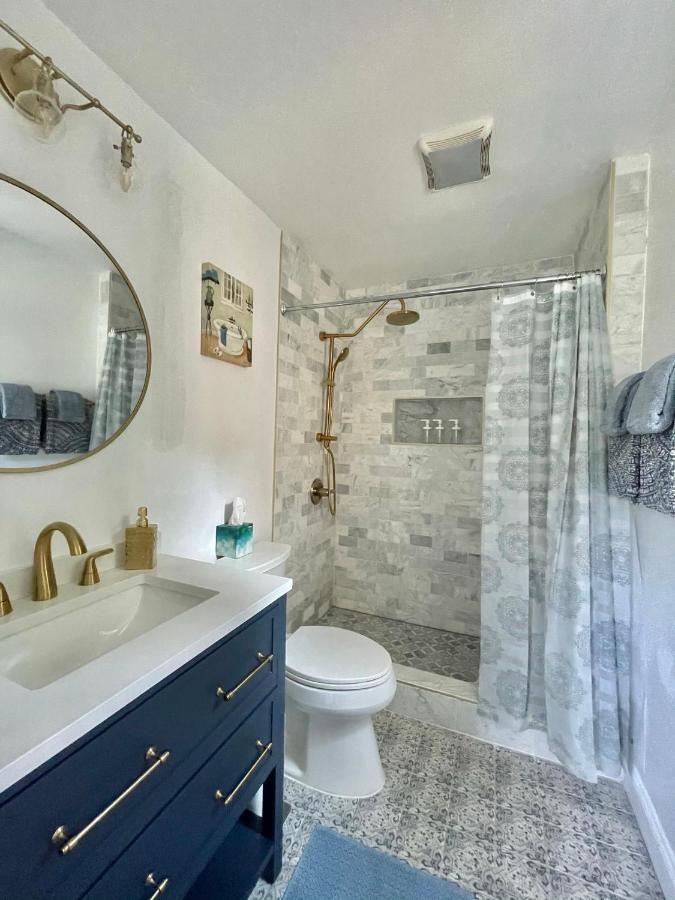 Brand New, Cozy, Modern, One-Bedroom Apartment Falls Church Dış mekan fotoğraf