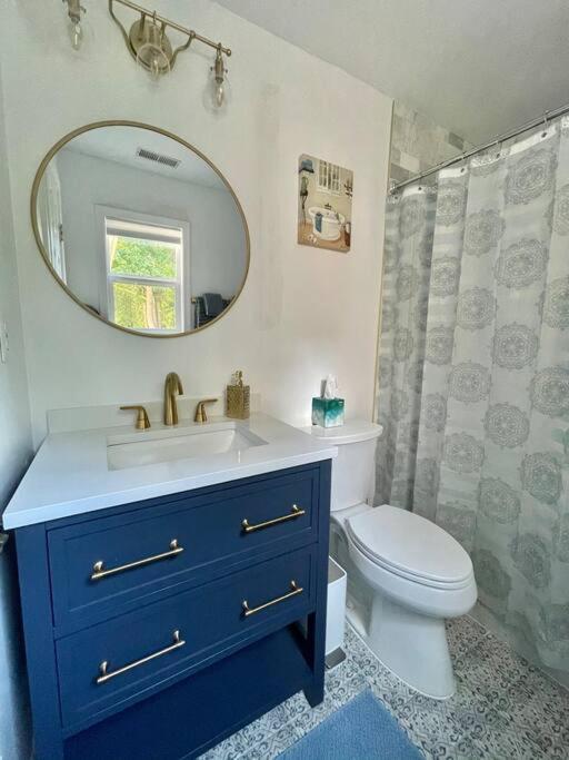 Brand New, Cozy, Modern, One-Bedroom Apartment Falls Church Dış mekan fotoğraf