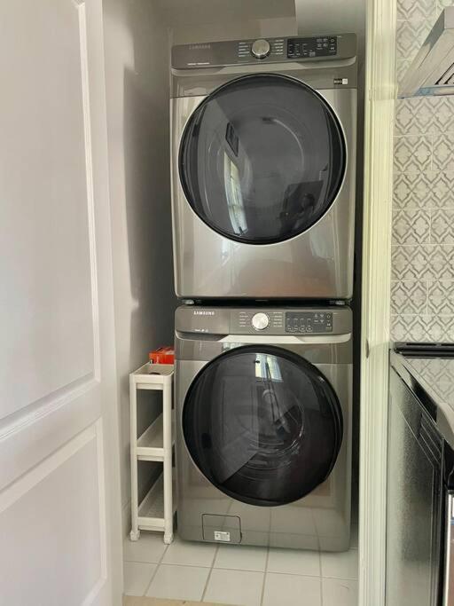 Brand New, Cozy, Modern, One-Bedroom Apartment Falls Church Dış mekan fotoğraf