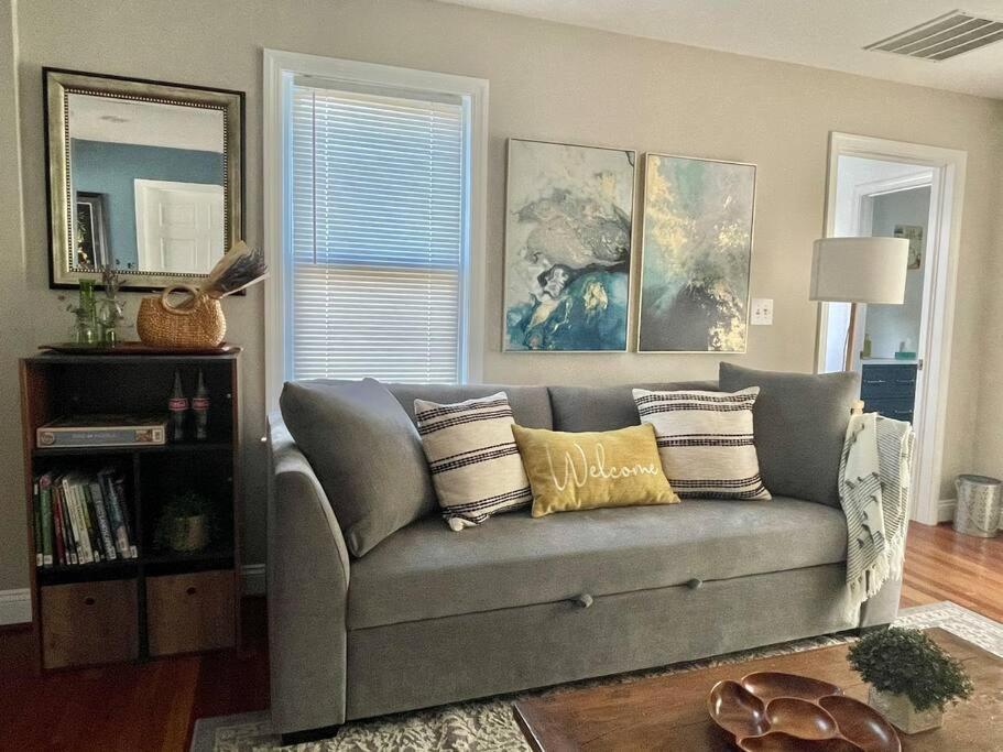 Brand New, Cozy, Modern, One-Bedroom Apartment Falls Church Dış mekan fotoğraf